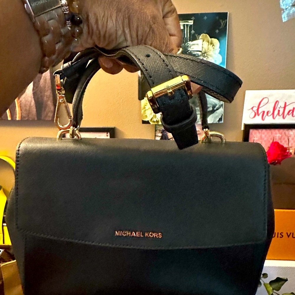 Michael Kors Ava Small Saffiano Leather Crossbody – Black – Like New - Picture 8 of 12